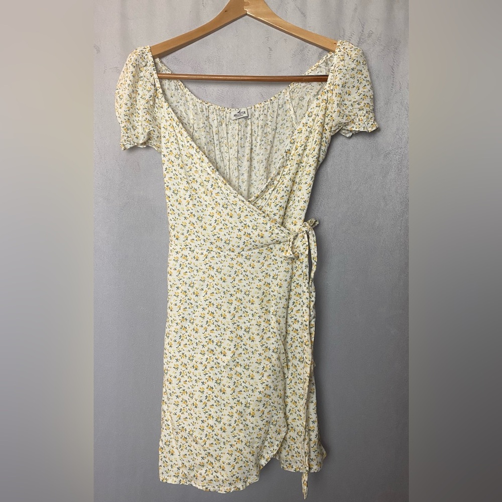 Hollister Romantic Summer Preppy Floral Wrap Mini Dress Milkmaid Y2K S